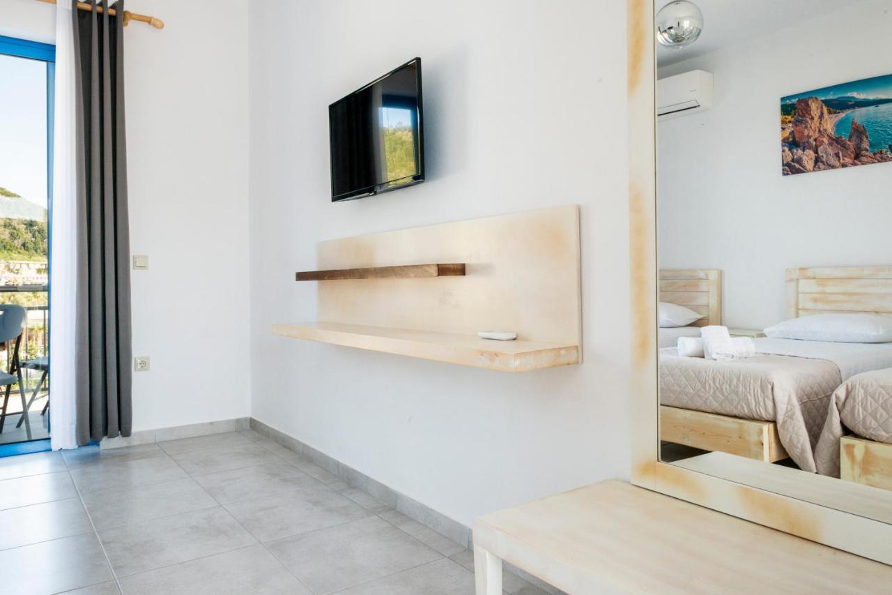 Blue Horizon Hotel Himare Buitenkant foto