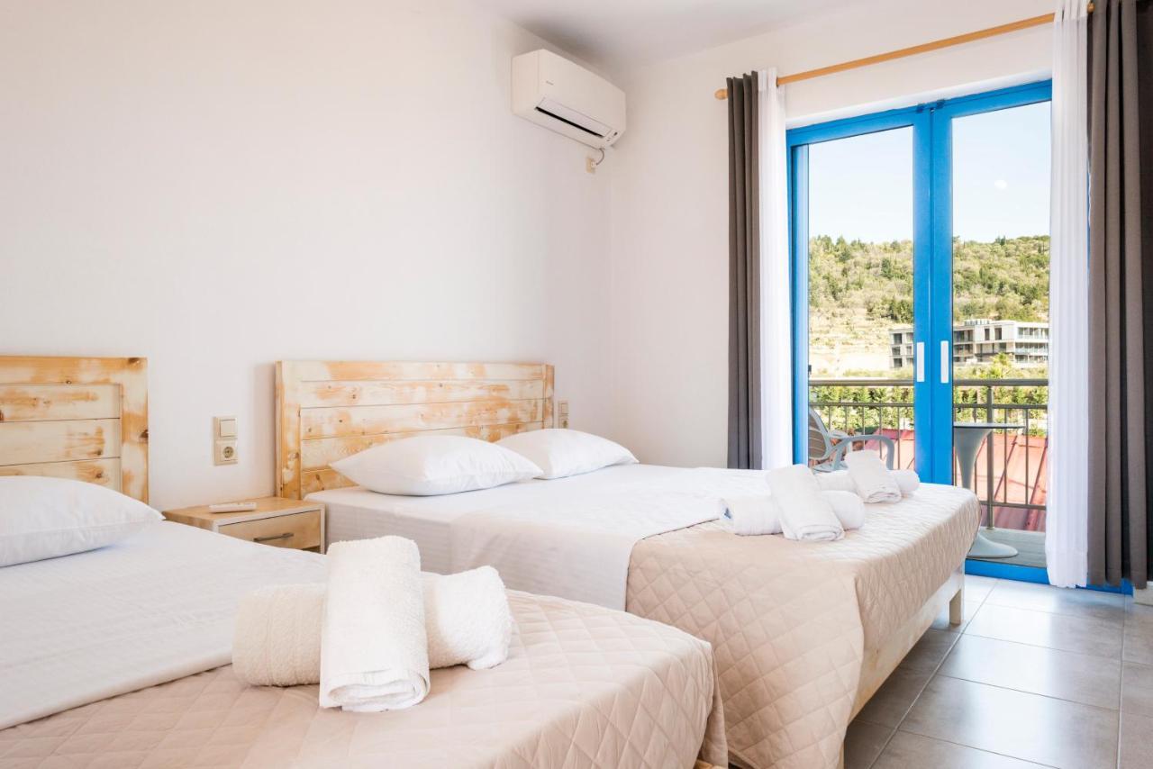 Blue Horizon Hotel Himare Buitenkant foto
