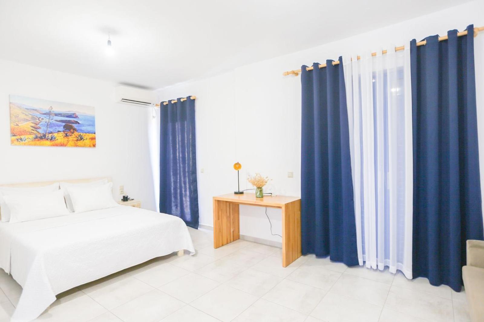 Blue Horizon Hotel Himare Buitenkant foto